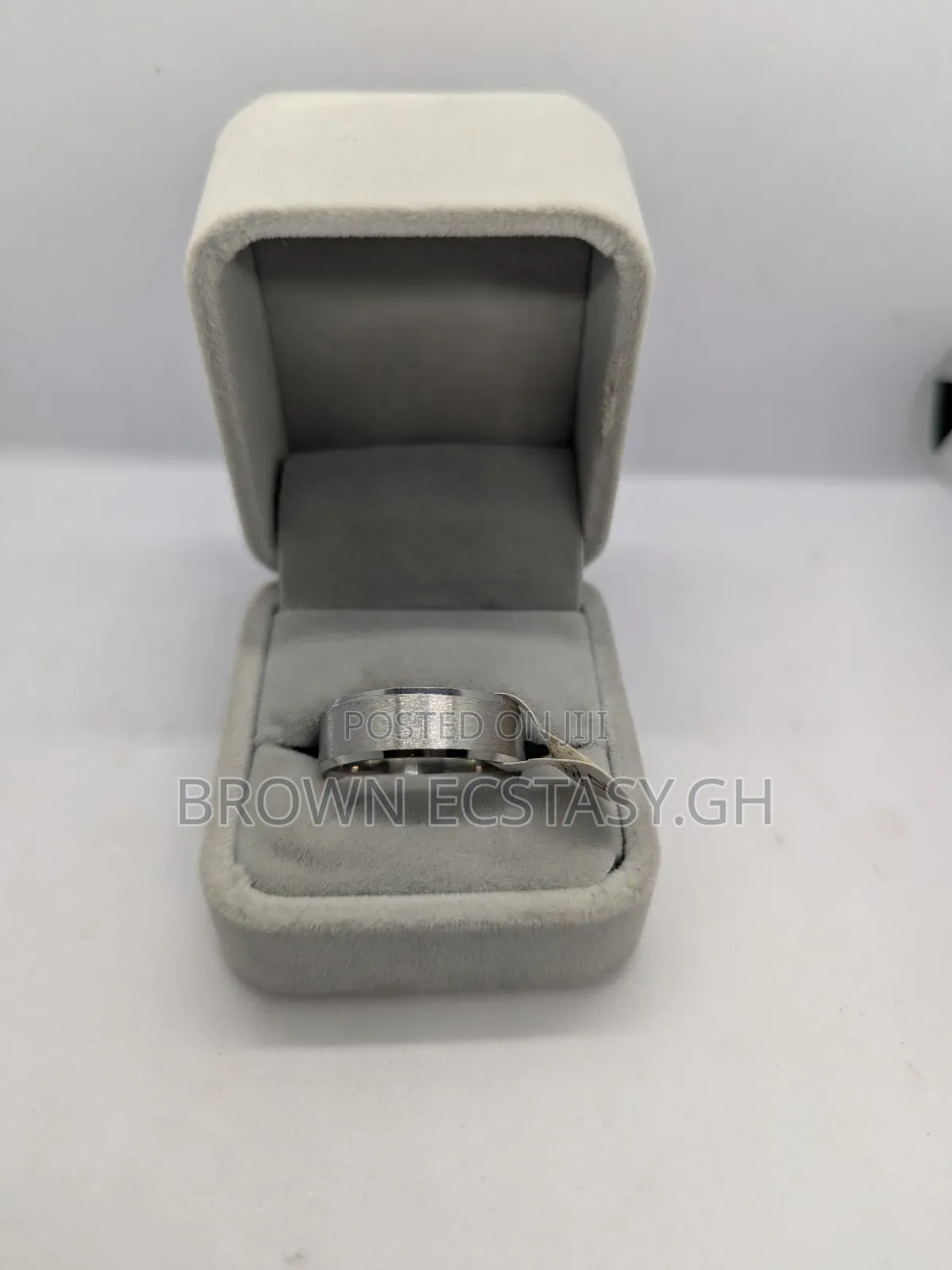 Round Steel Fashion Ring