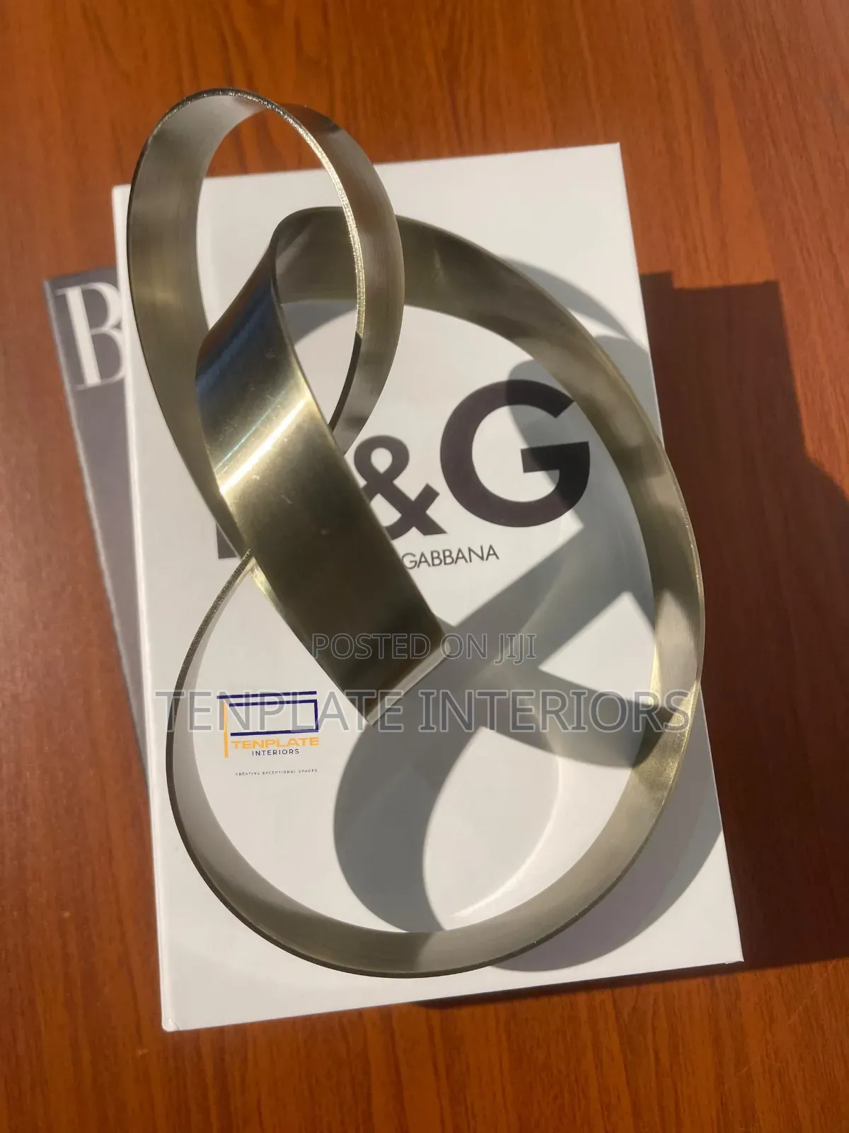 Metal Knot Ornament