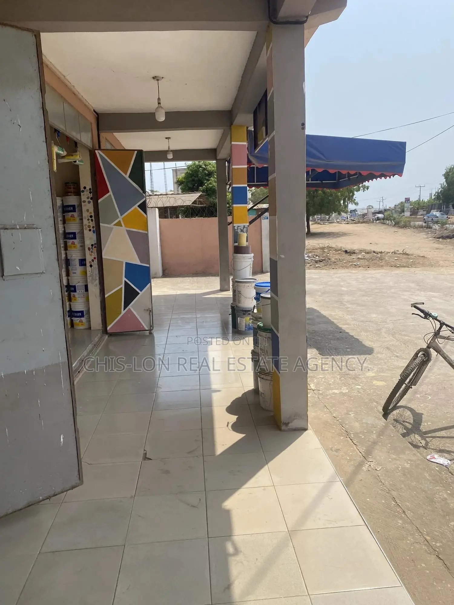 Road Side Shop for Rent