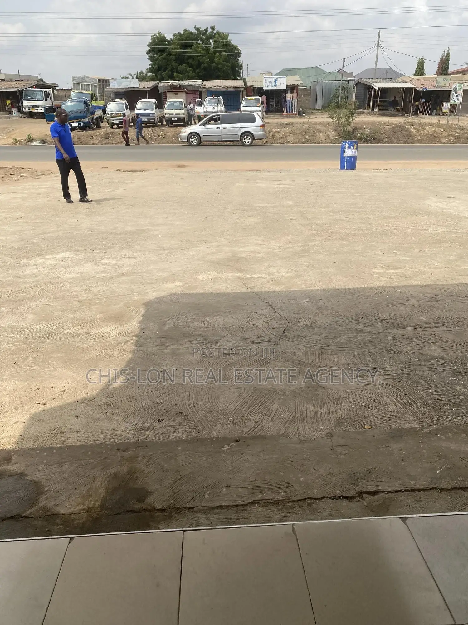 Road Side Shop for Rent