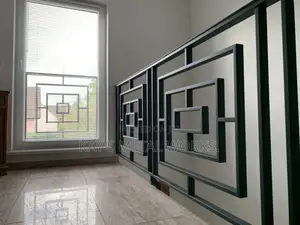 Modern Staircase Balustrade | Box Design Metal Railing