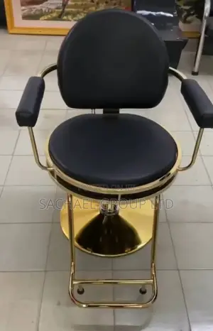 Photo - New Salon Chair