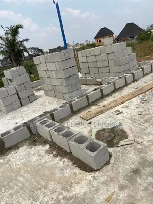 Building House , Face Wall