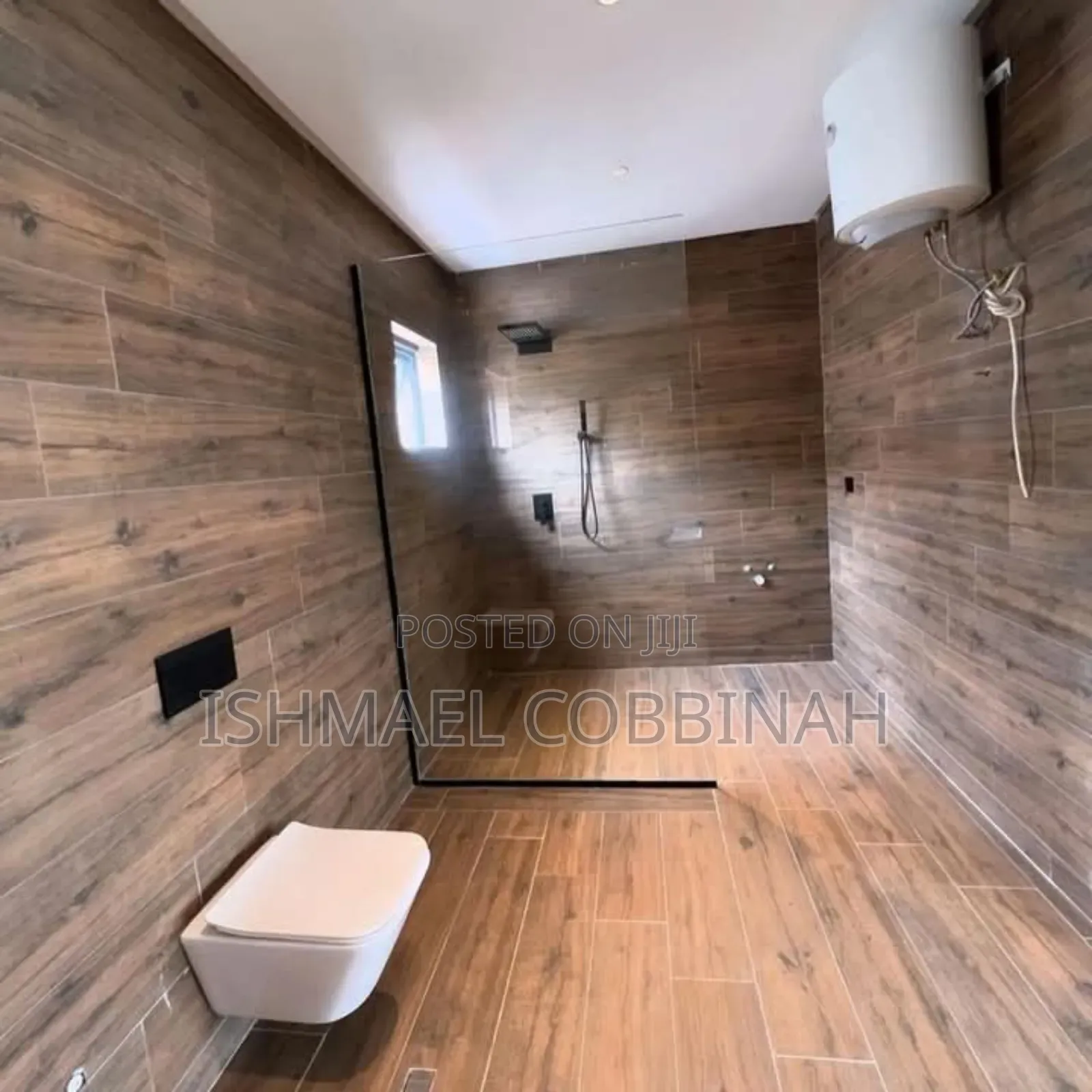 5bdrm Mansion in Ishmit Housing Hub, East Legon for sale
