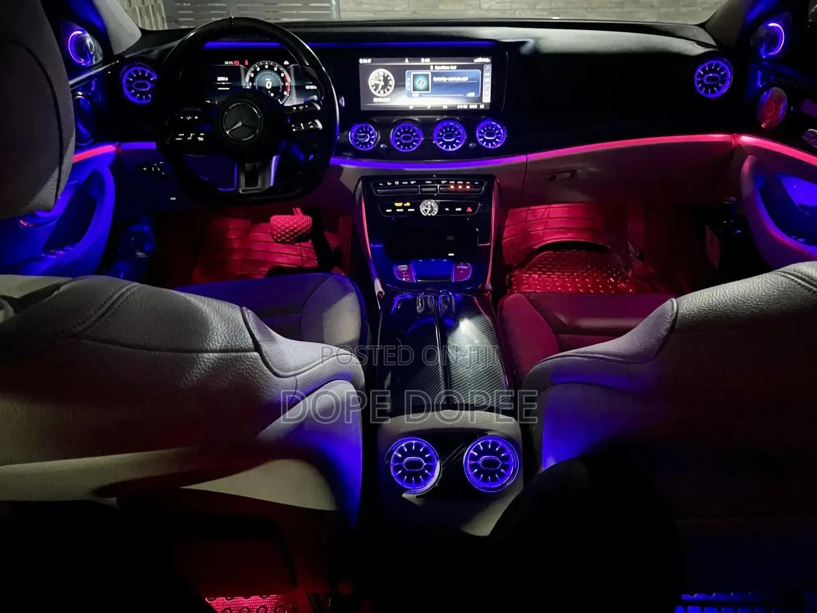 Mercedes-Benz E300 2019 Red