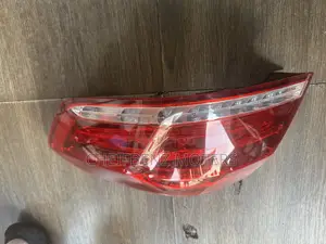 Mercedes Benz E350 2014-2016 W212 Eclass Tailight Available