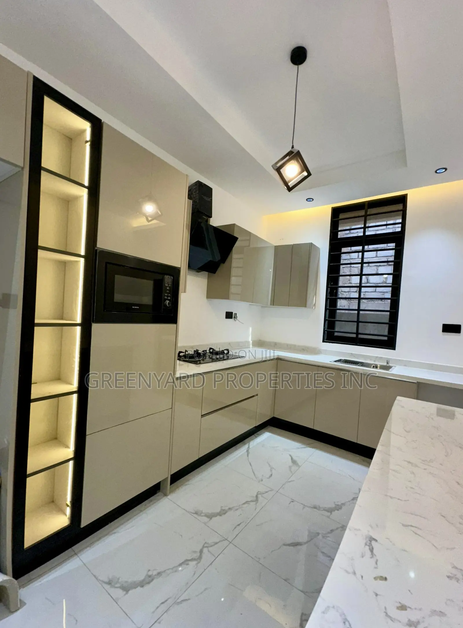 3bdrm Duplex in East Legon Hills for sale