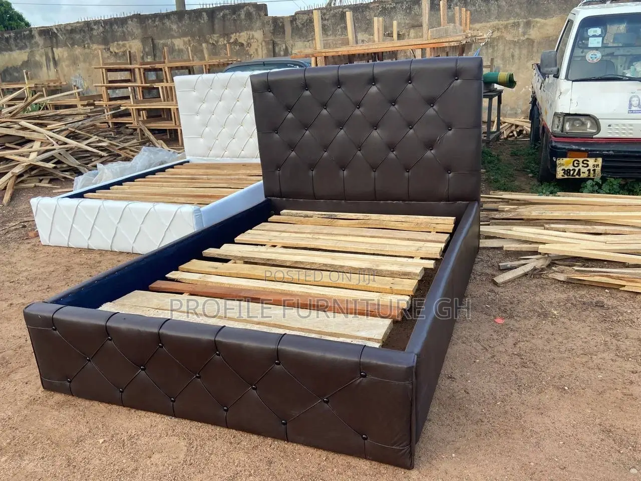 Paradox Solid Double Bedframe// Durable And Luxurious