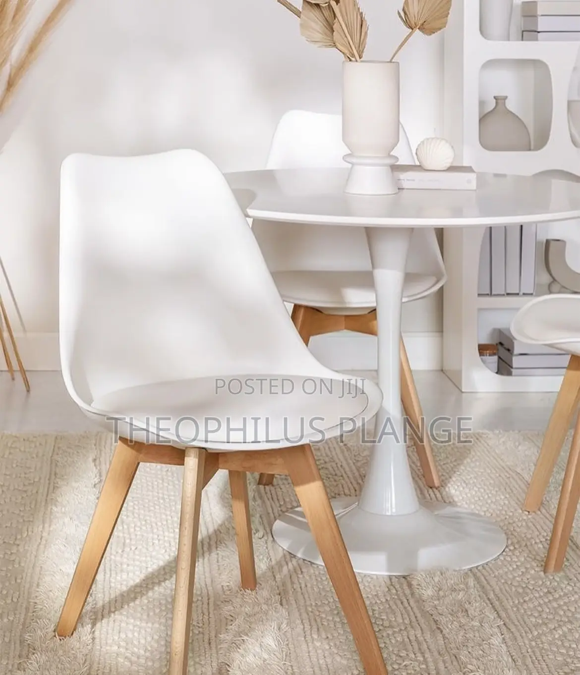 Scandy Pyramid Nordic Chair
