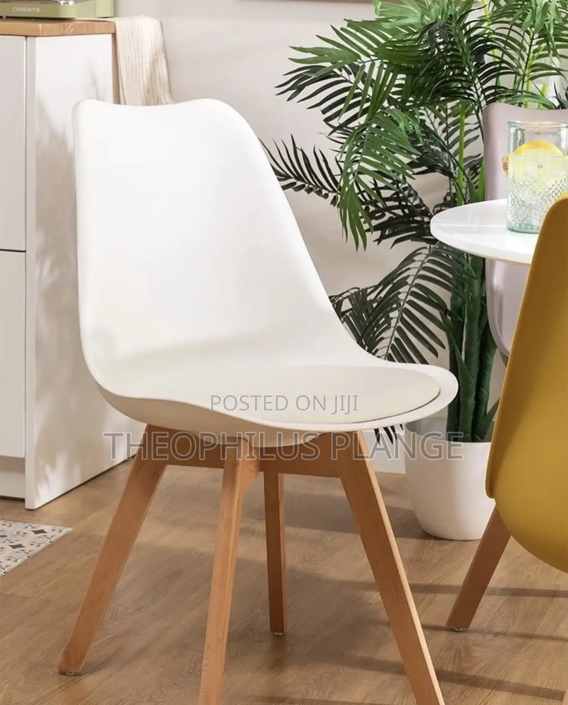Scandy Pyramid Nordic Chair