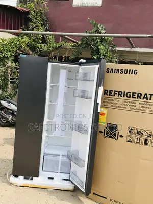 Lockable Samsung 583 Liters Sidebyside Gray Fridge