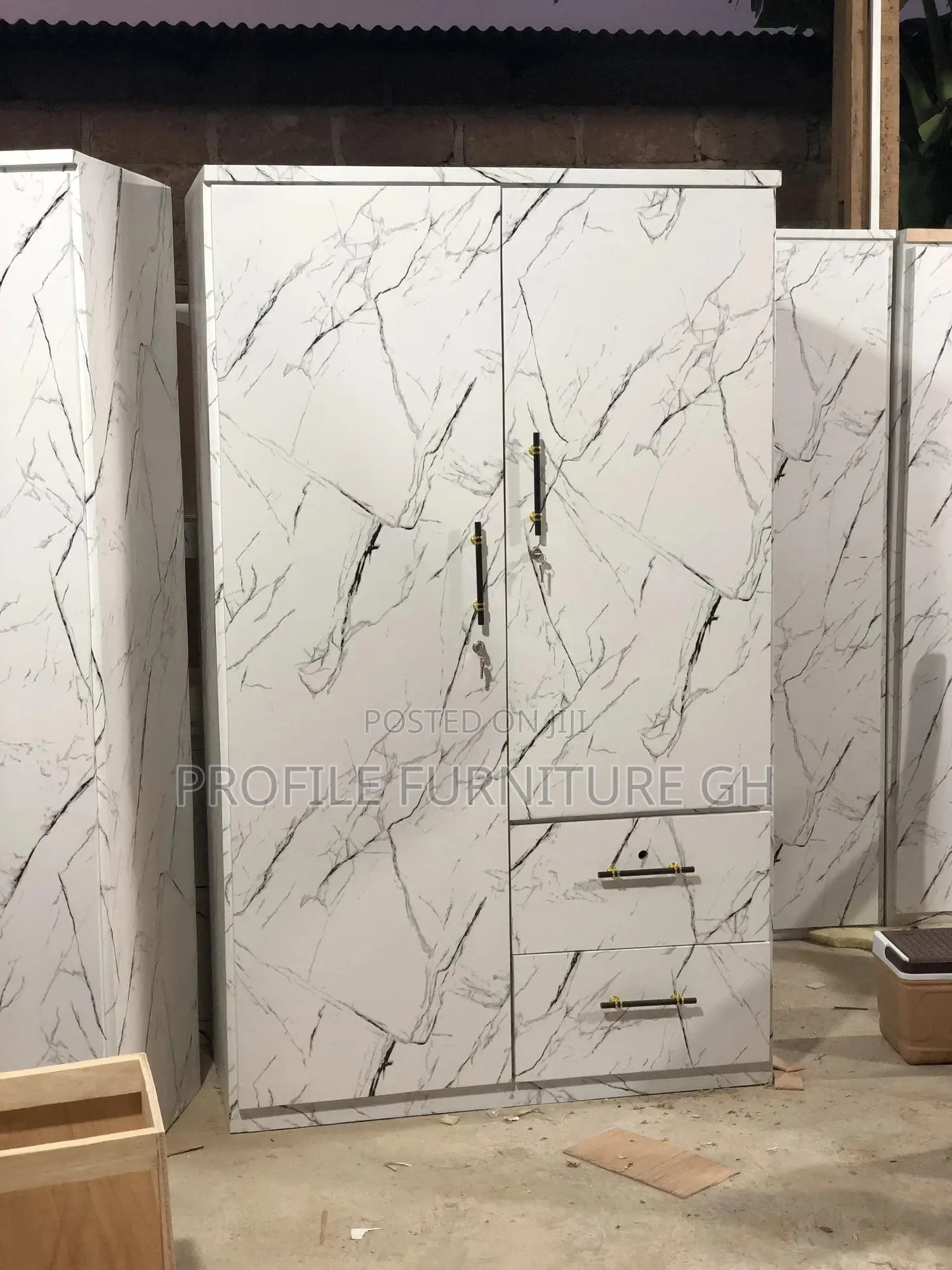 Massive Lite 2 In 1 Wardrobe// Durable And Luxurious