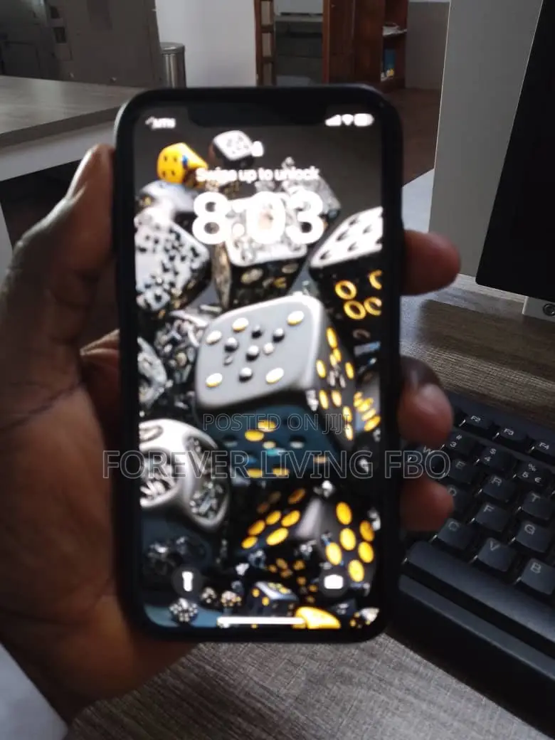 Apple iPhone X 64 GB White