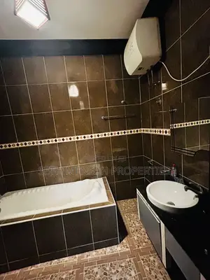 5bdrm House in Skm Property, Dansoman for sale