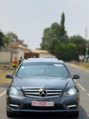 Photo - Mercedes-Benz C250 2014 Gray