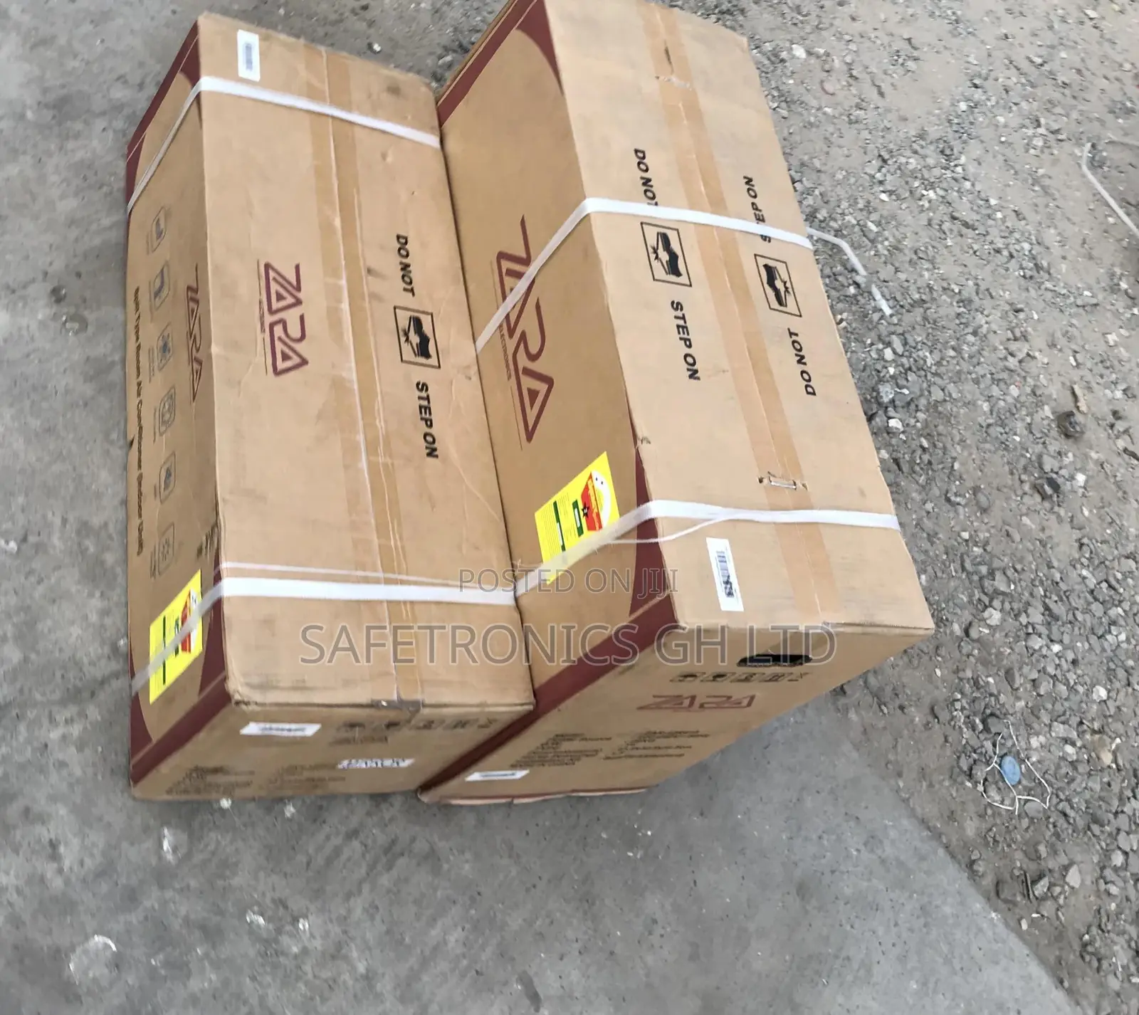 Auto Restart 1.5 Horsepower White Split Gas Zara AC
