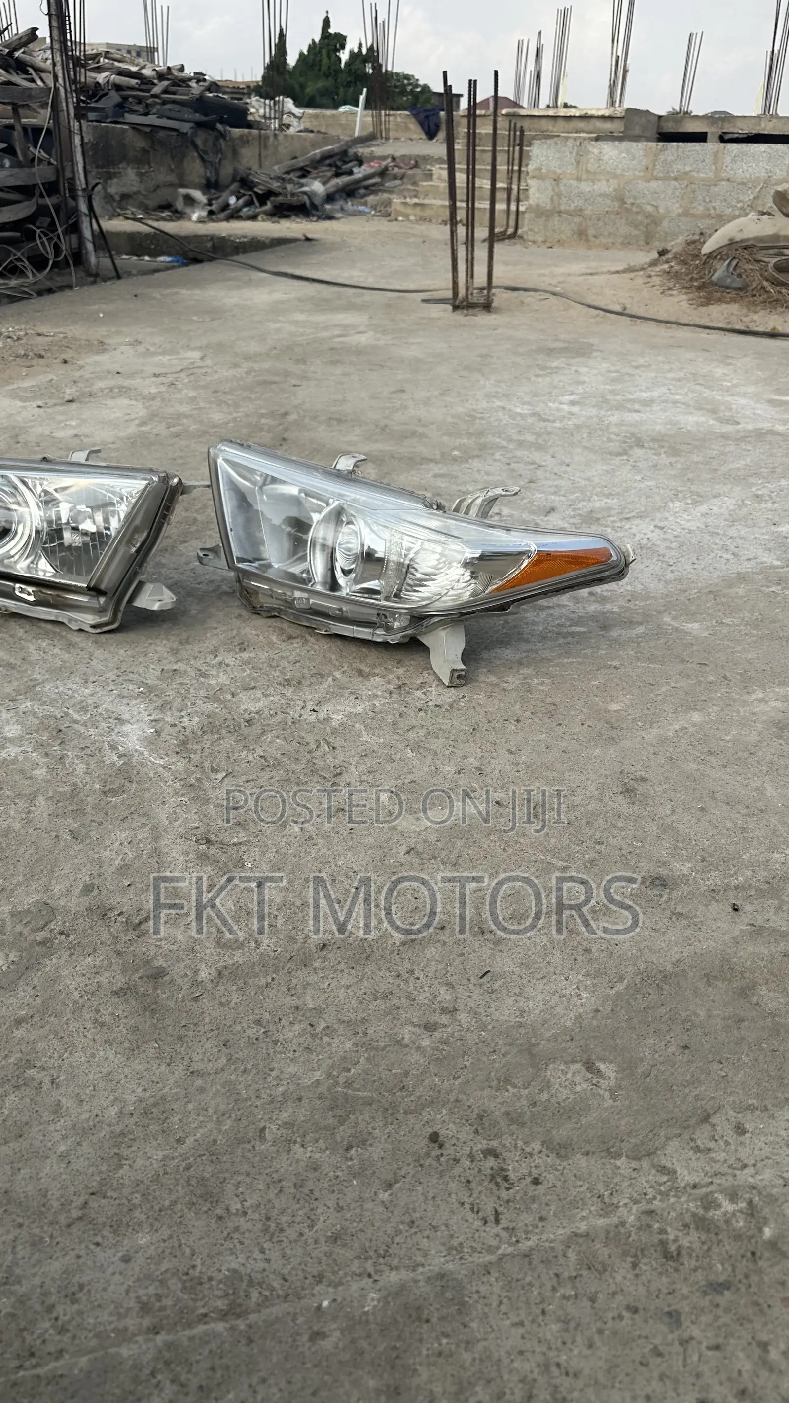Toyota Highlander Headlight 2010,2011,2012,2013,2014,2015