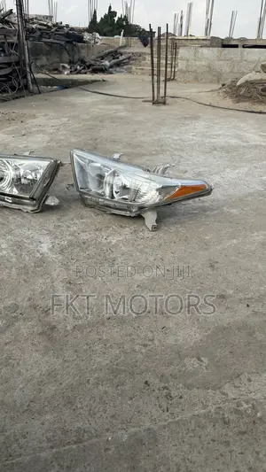 Toyota Highlander Headlight 2010,2011,2012,2013,2014,2015