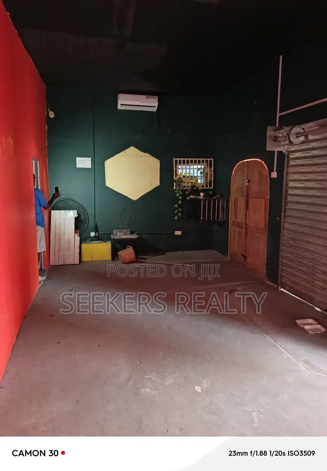 Restaurant at Osu for Lease