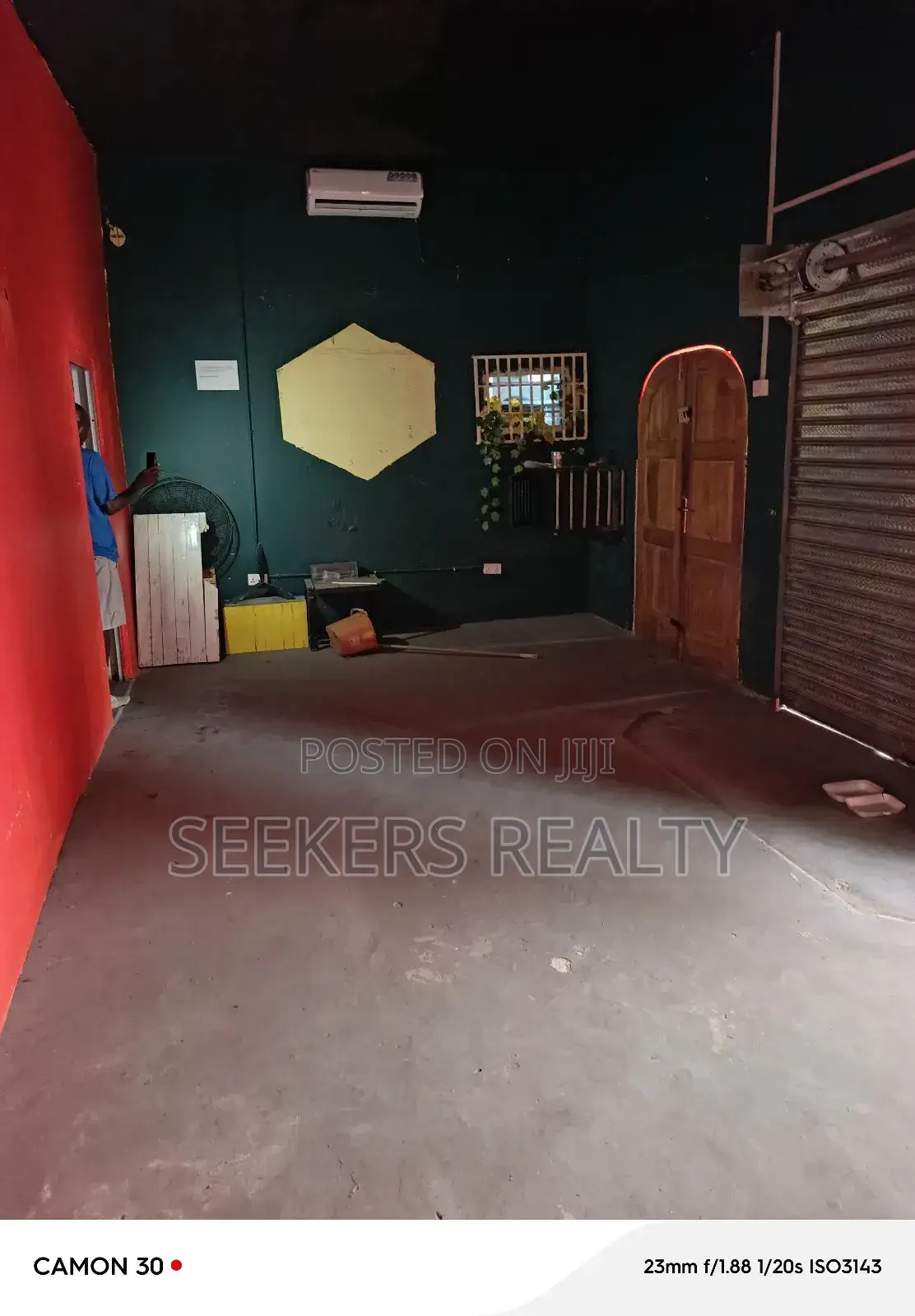 Restaurant at Osu for Lease
