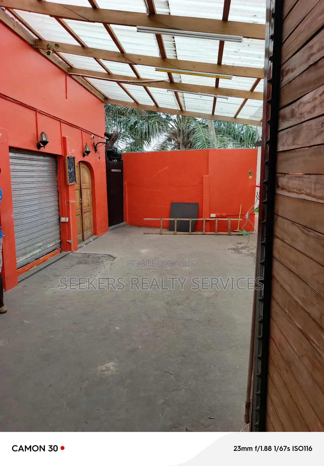 Restaurant at Osu for Lease
