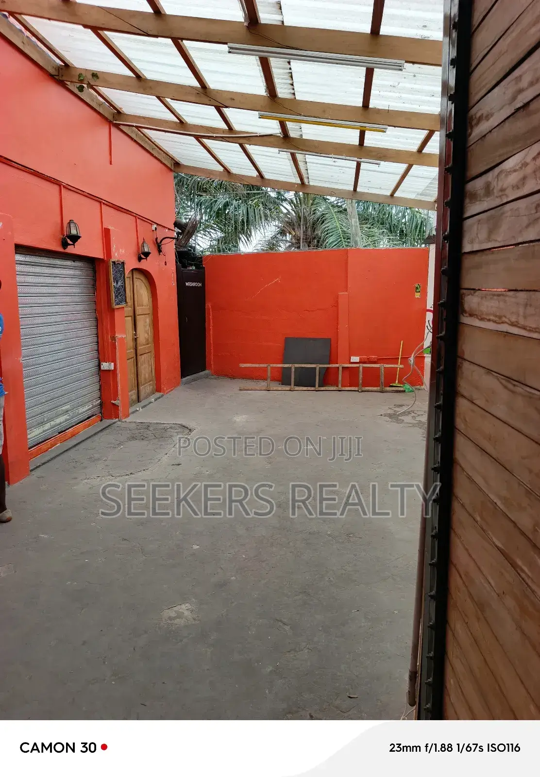 Restaurant at Osu for Lease