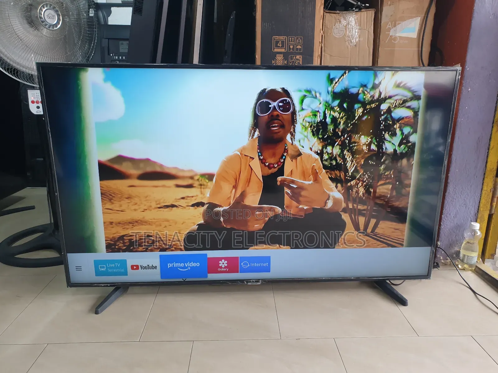 55"Samsung Uhd HDR Smart Satellite Tv
