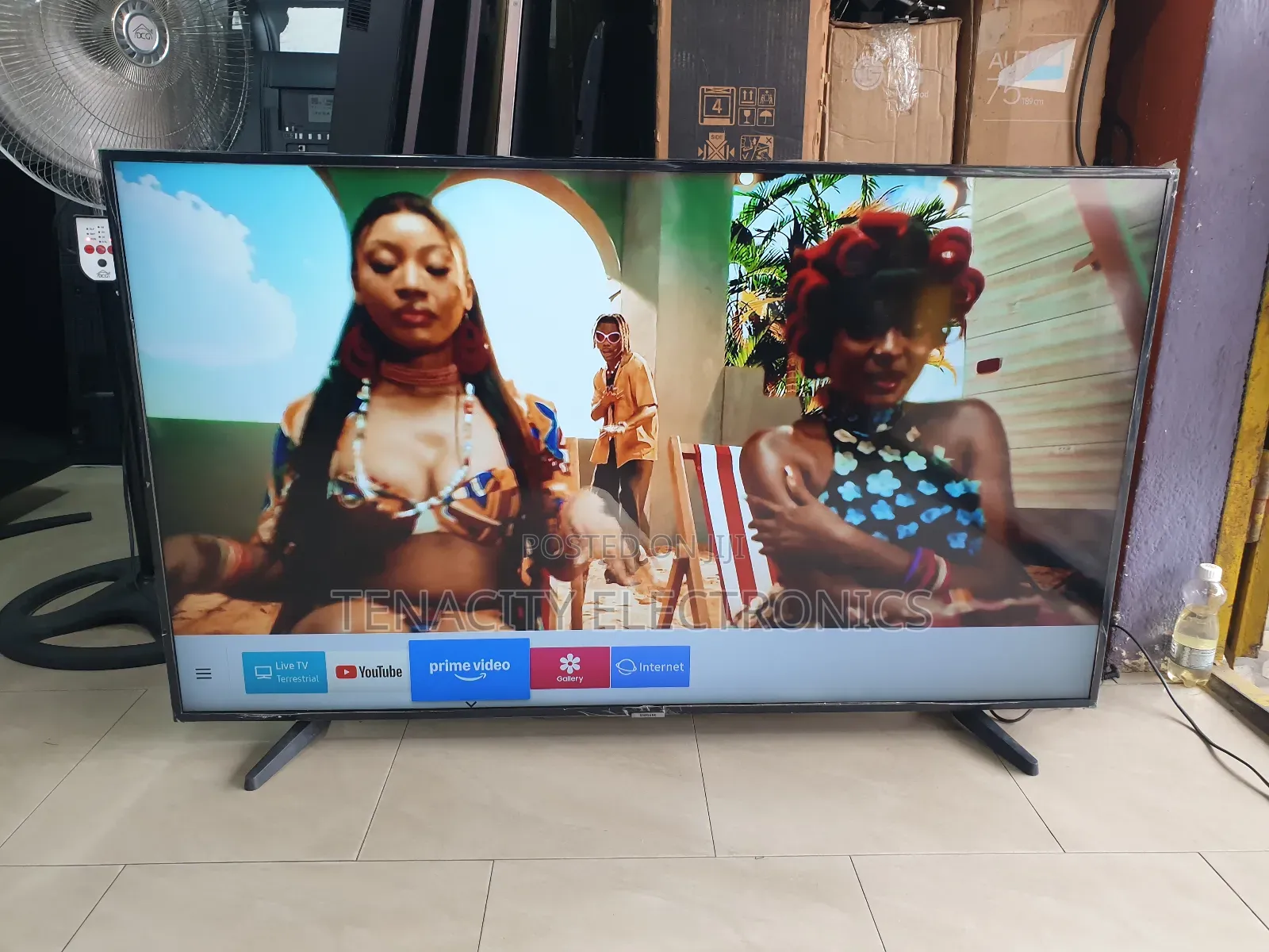 55"Samsung Uhd HDR Smart Satellite Tv
