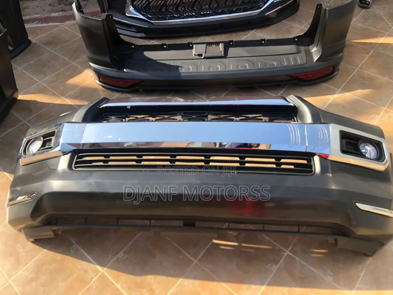 Toyota 4runner 2018 Front Bumper Complete