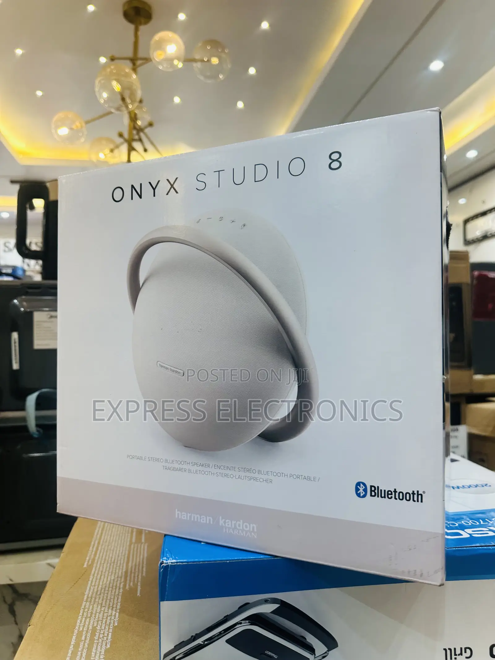 Sound Waves Onyx 8 Bluetooth Speaker Studio
