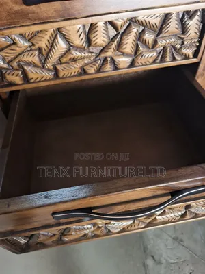 Antique Chest of Drawers (Nior)