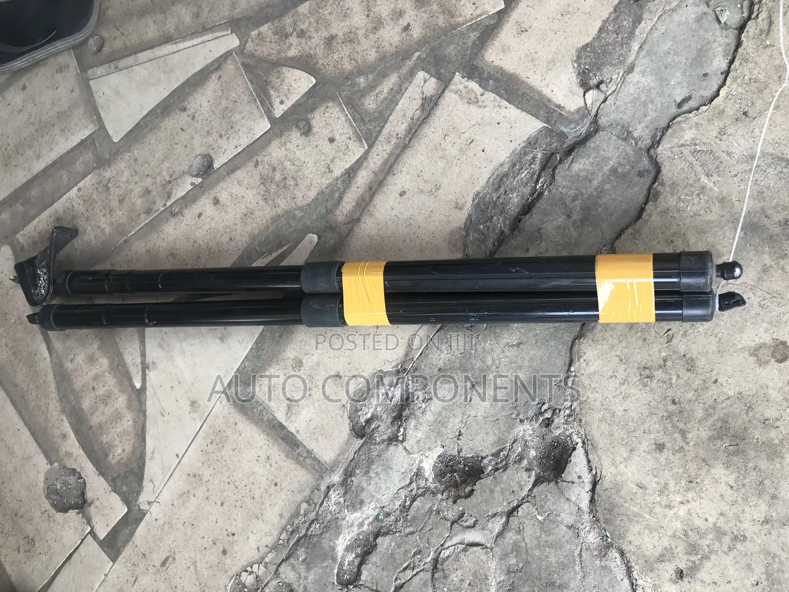 Honda Cr-v 2018 Boot Shocks