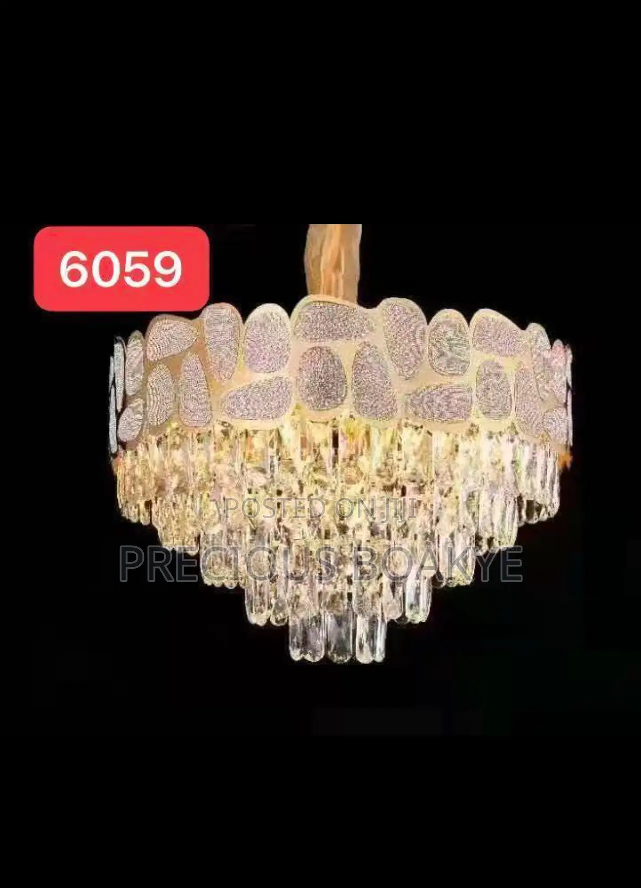 Luxurious Chandelier Light