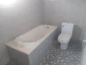 5bdrm Mansion in Oyarifa for sale