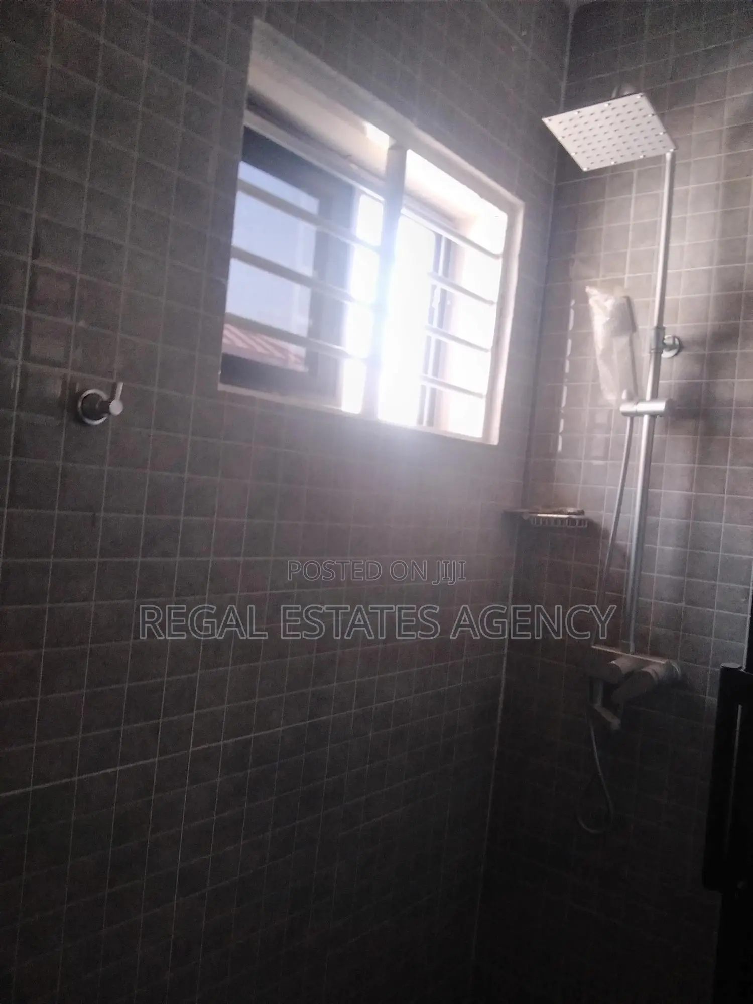 5bdrm Mansion in Oyarifa for sale
