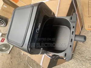 Overheat Protection Midea 4L Air Fryer W/LED Digital Display