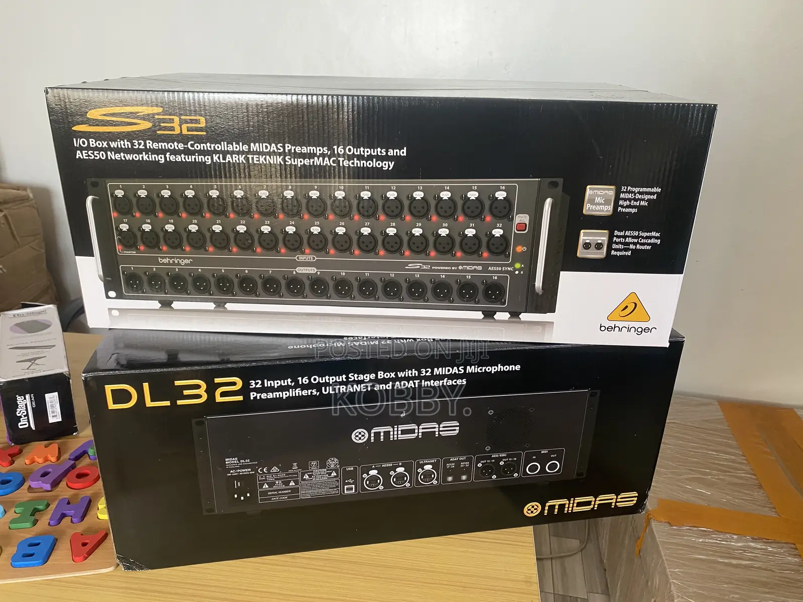 Behringer S32 Stage Box