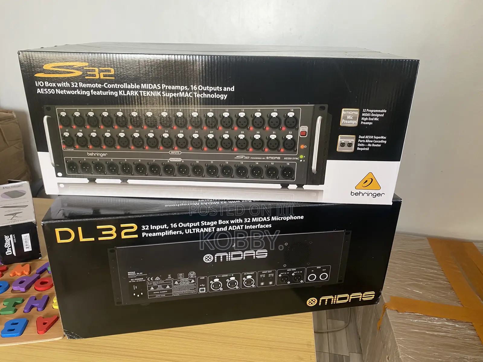 Behringer S32 Stage Box