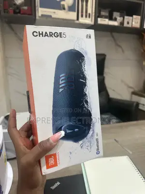 Dare to Listen Bluetooth Speaker Charge 5