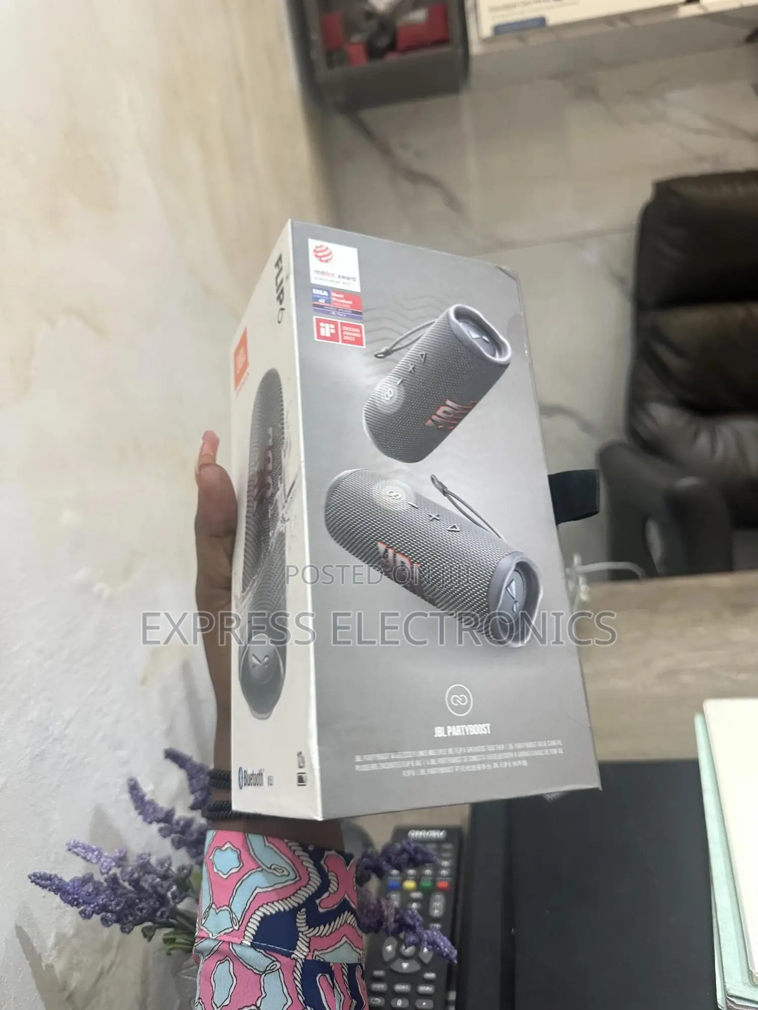 Tune Triumph Flip 6 Bluetooth Speaker