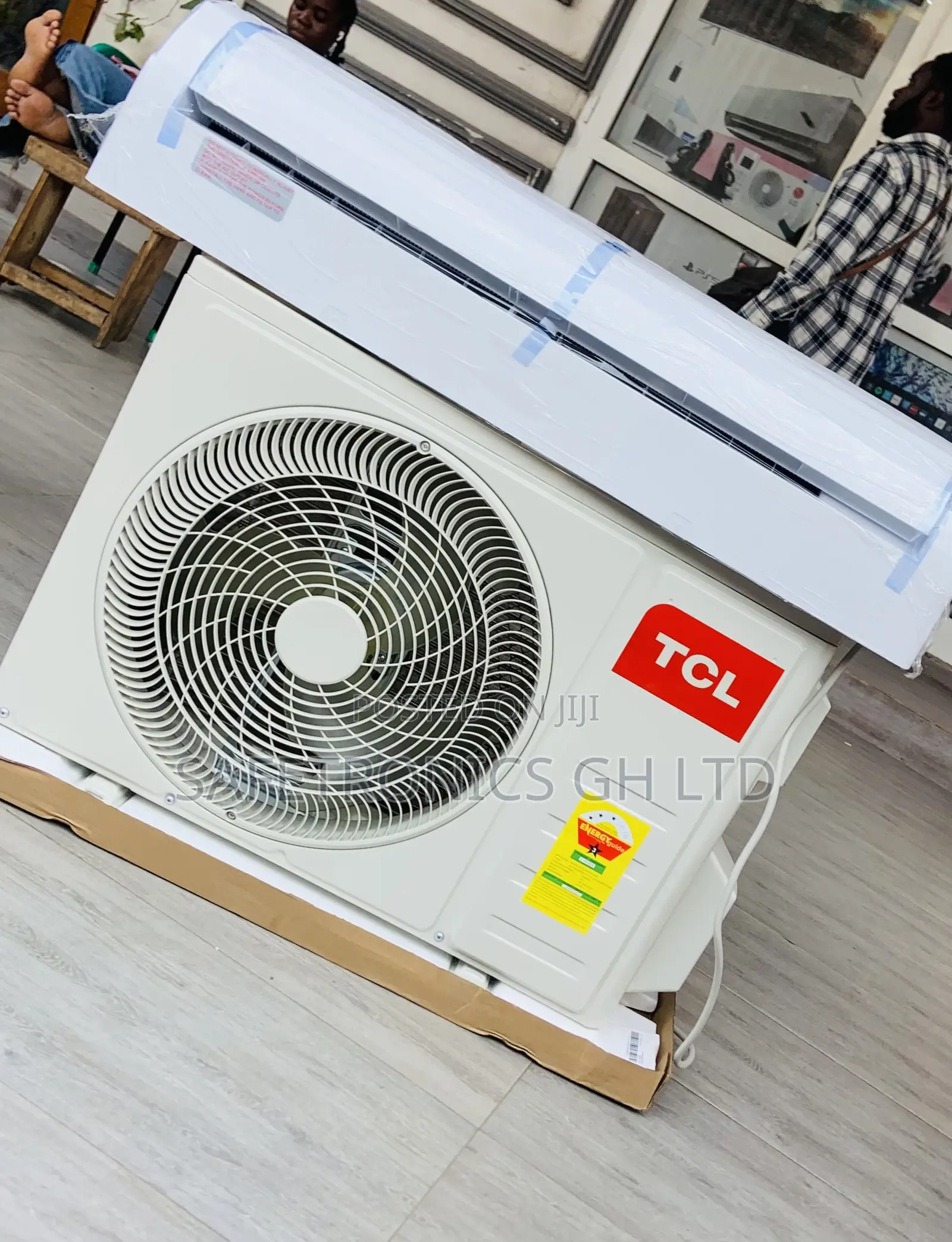 Sealed White TCL 1.5 Horsepower R410 Non-Inverter Ac