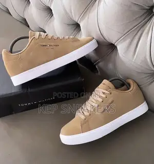 Tommy Hilfiger Suede Flatform Court