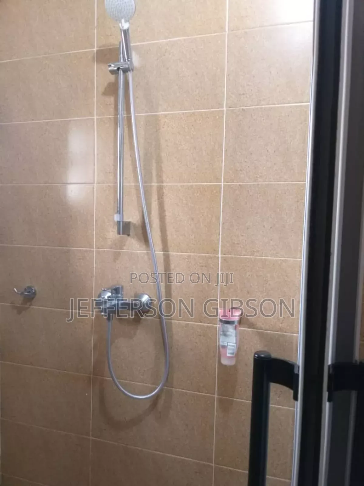 8bdrm Apartment in Ike Evergreen Homes, Accra Metropolitan for sale