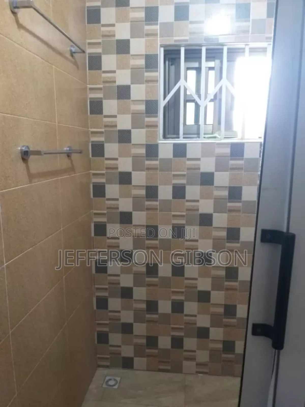 8bdrm Apartment in Ike Evergreen Homes, Accra Metropolitan for sale