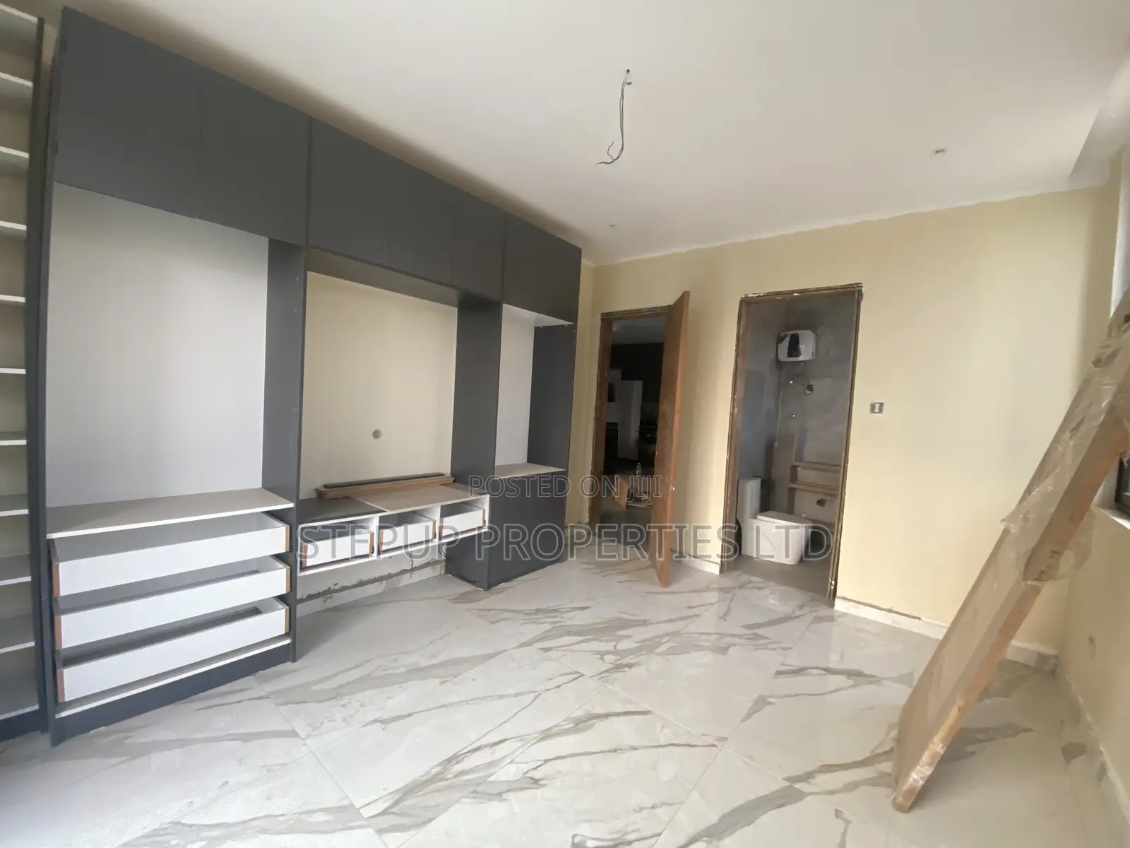 3bdrm Apartment in East Airport for sale