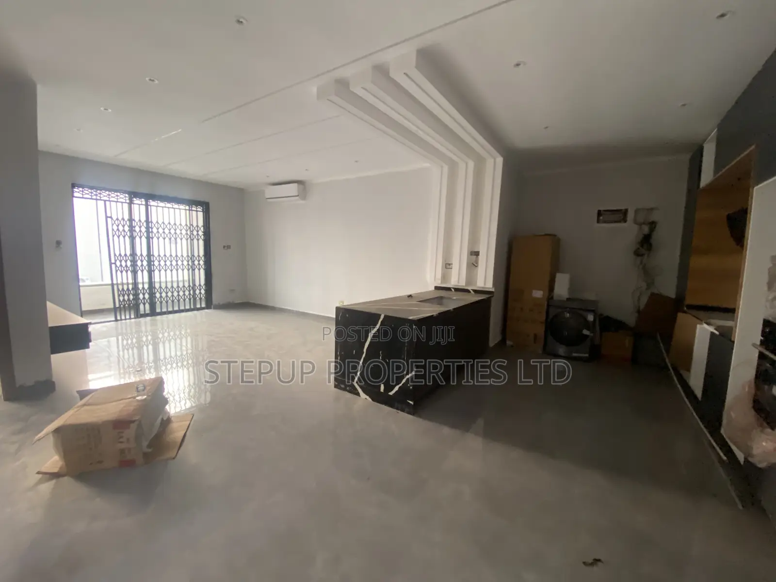 3bdrm Apartment in East Airport for sale