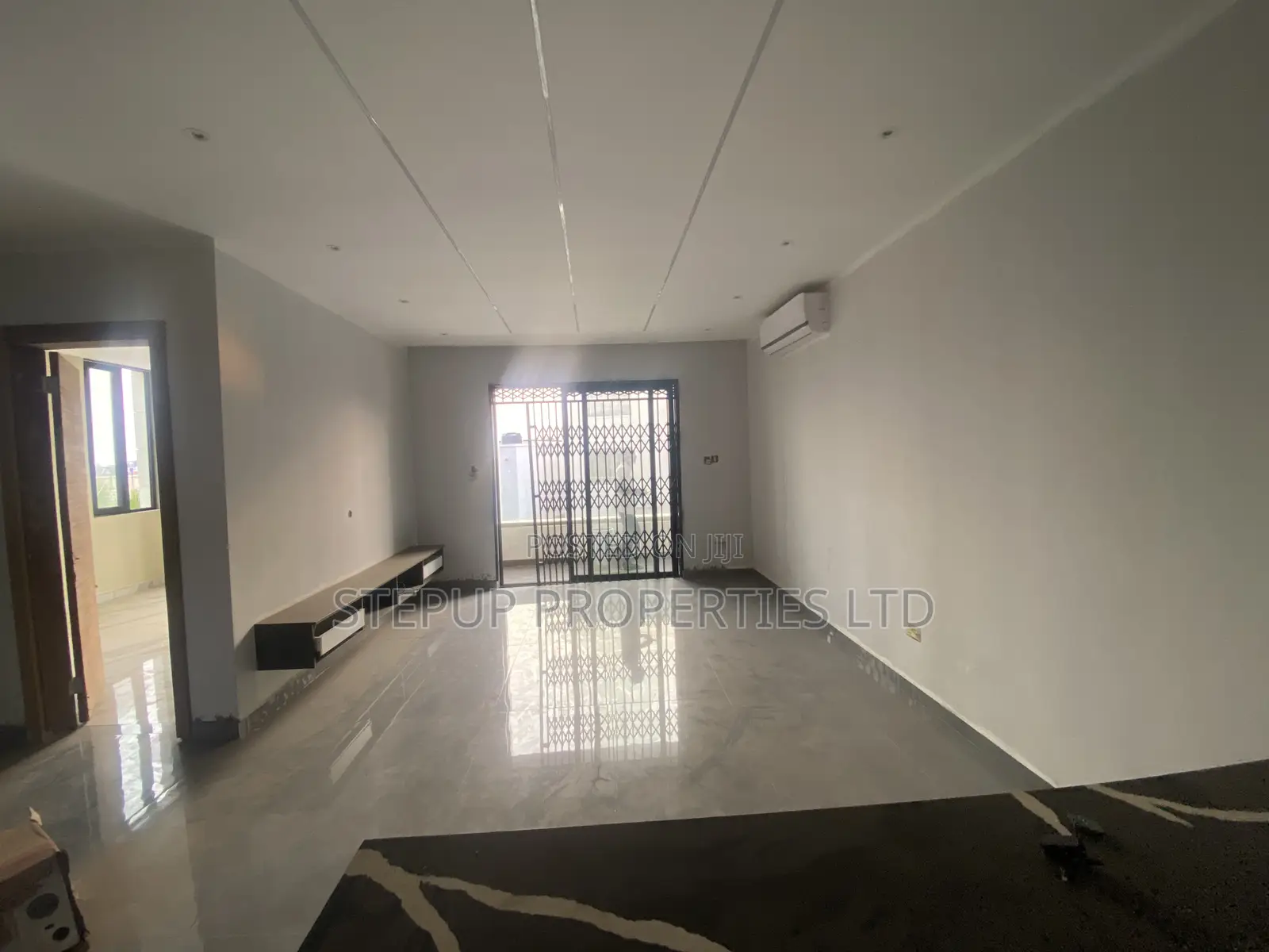 3bdrm Apartment in East Airport for sale