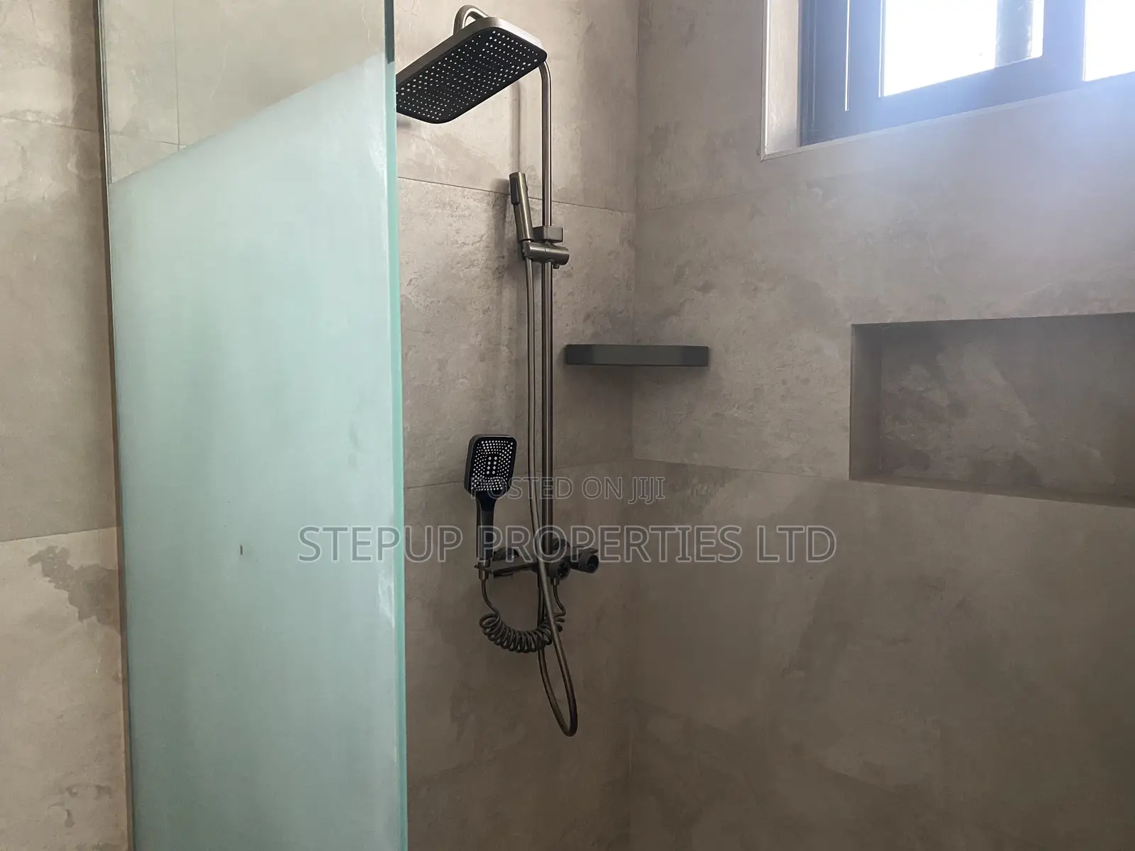 3bdrm Apartment in East Airport for sale