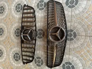 W204 Front Grill Both Gt and Diamond Available