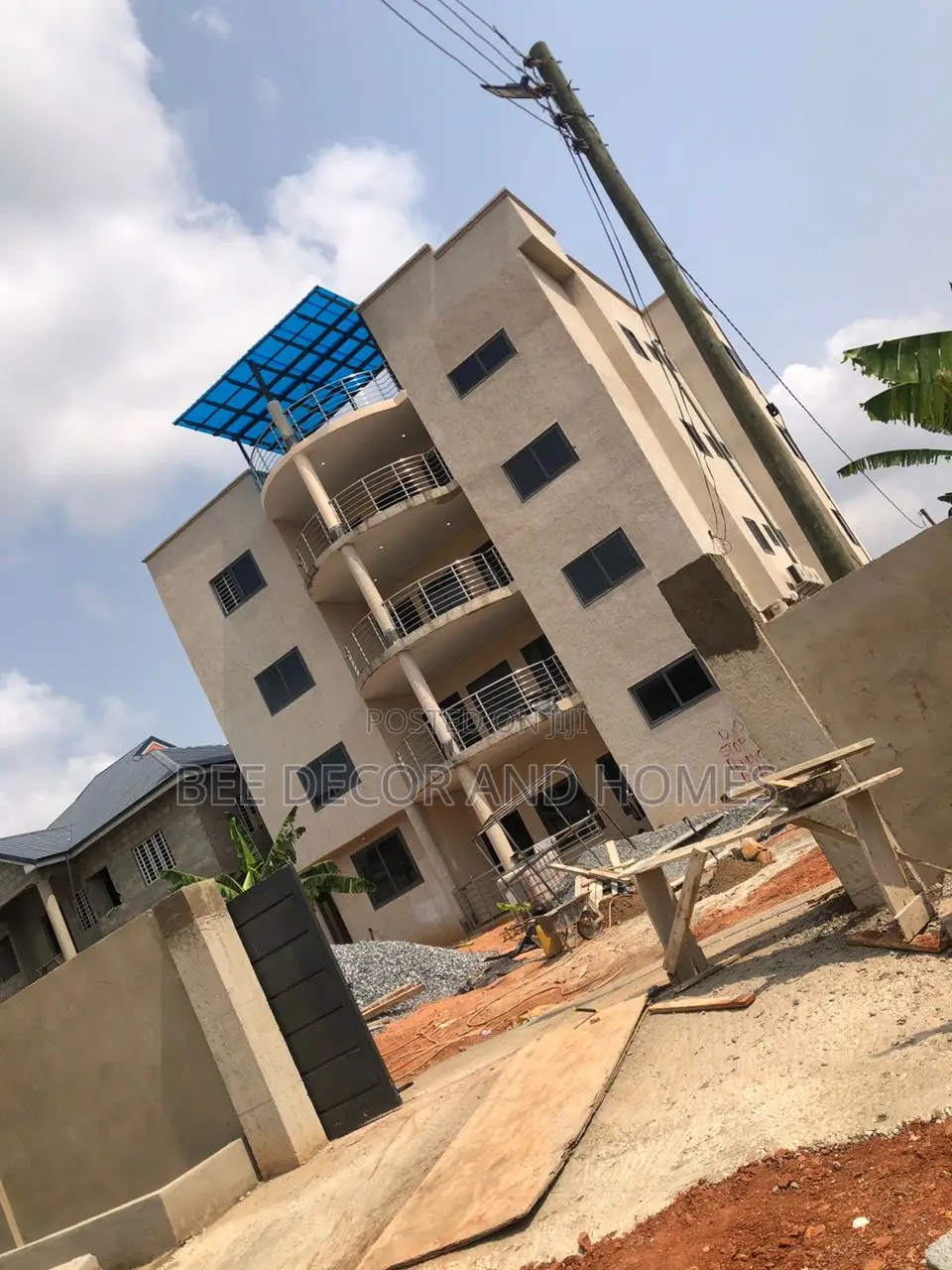 3bdrm Apartment in Bee Decor & Homes, Oyarifa for rent